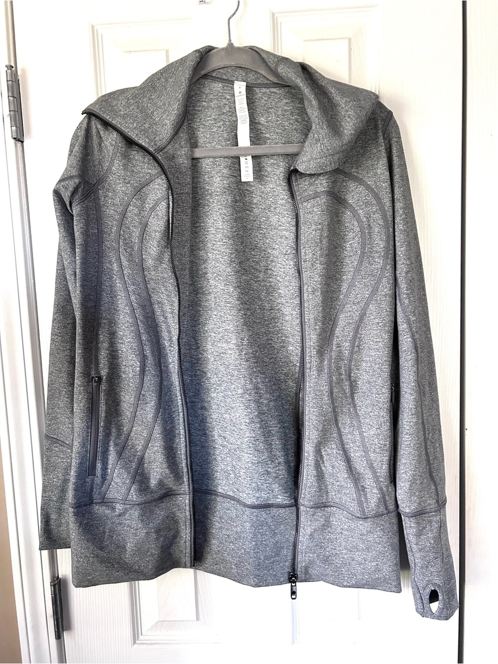 Lululemon Gray Heathered Full Zip Athletic Jacket Size 6 Thumbholes**flawed**